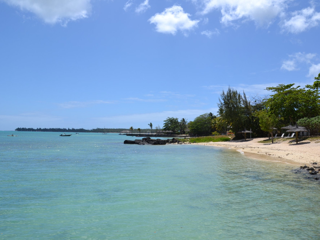 Plage de Trou aux Biches景点图片