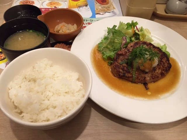 ガスト 立川栄店