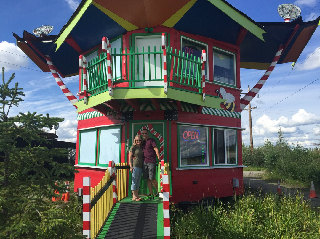 The Screaming Weasel Gift Shop-北极必去景点