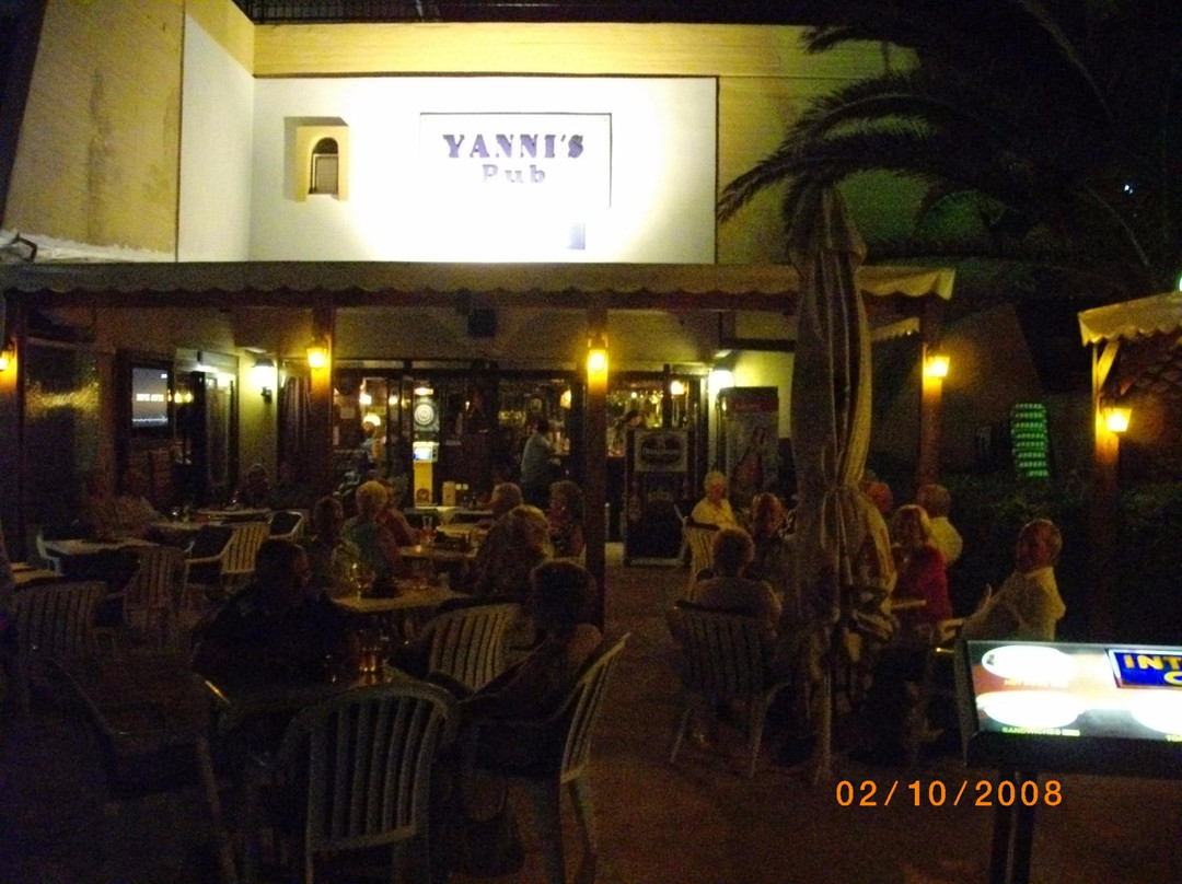 Yiannis pub-罗德城必去景点