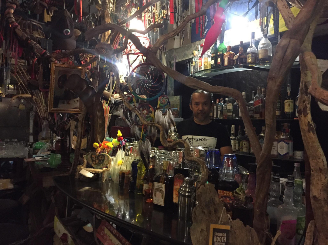 艺术空间展览及音乐酒吧-卡塔海滩必去景点