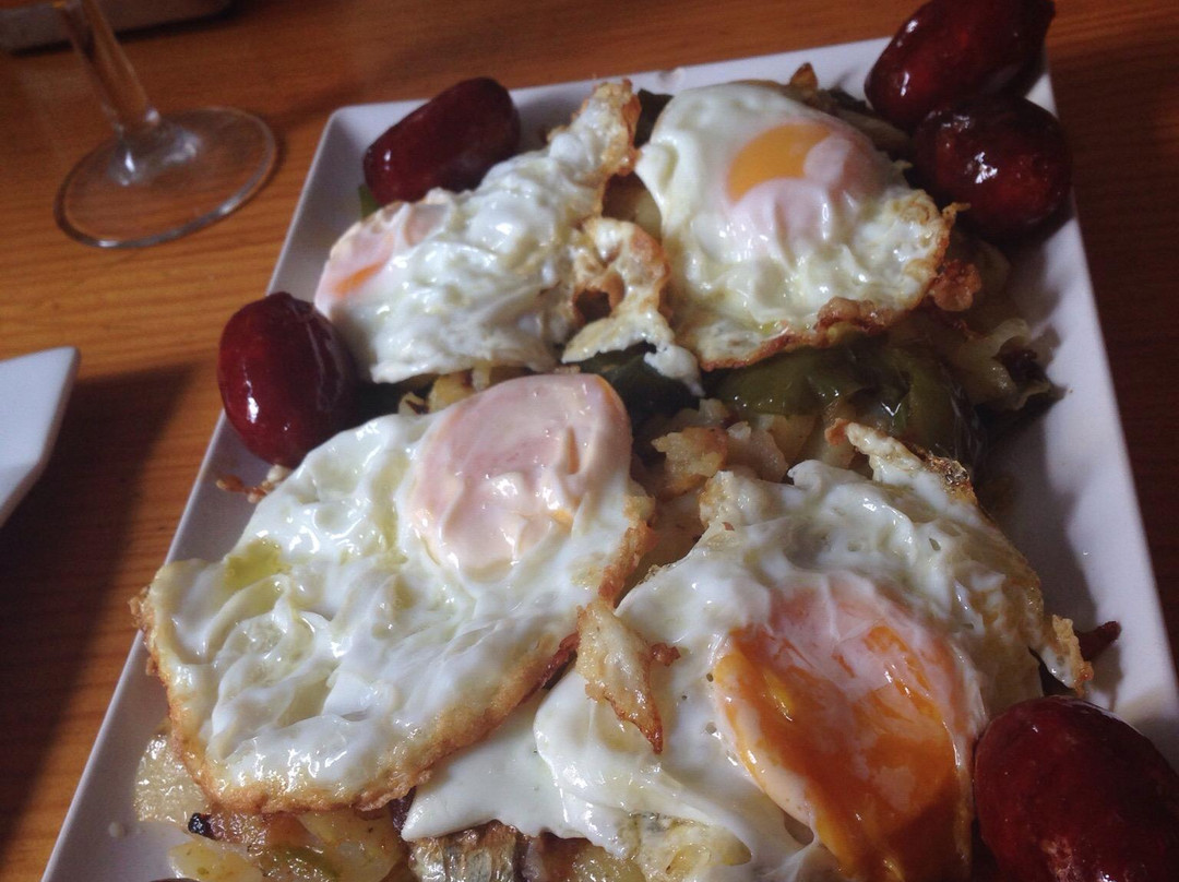 Nuevo Bar Fútbol (Bar Fútbol)-Velez de Benaudalla必去景点
