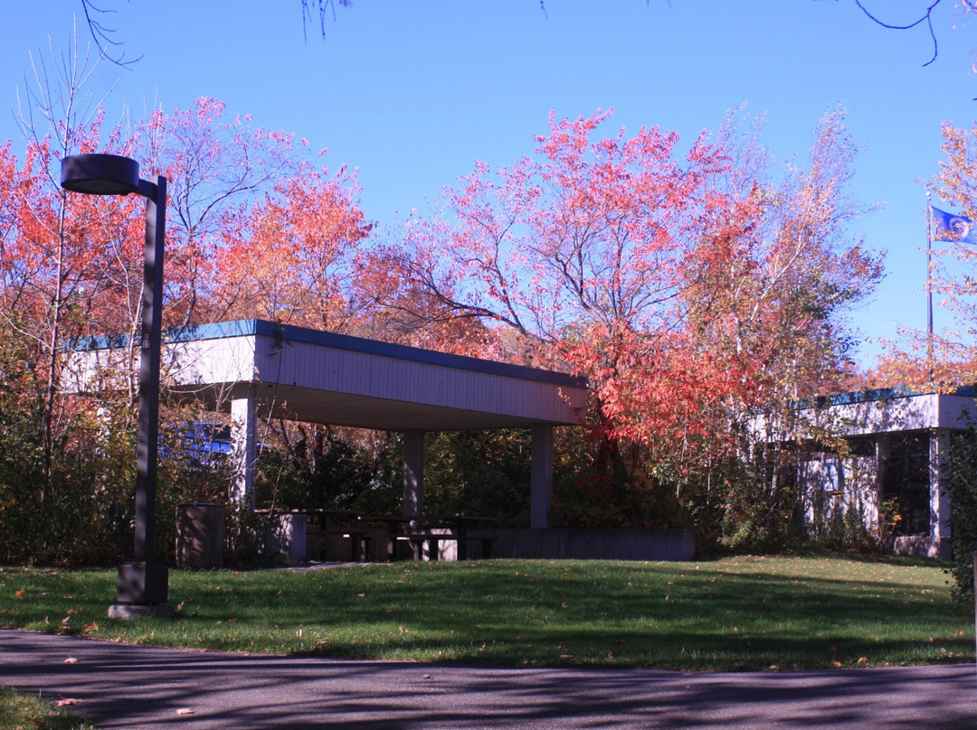 Thompson Hill Information Center-德卢斯必去景点