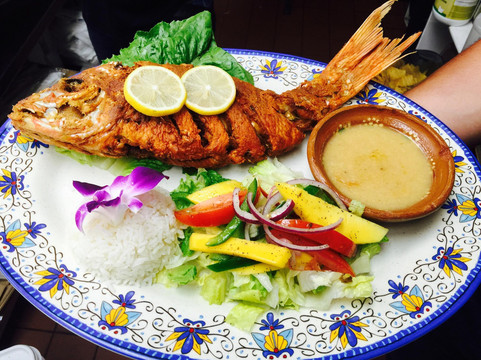 Garfield餐馆和美食-La Fortaleza Garfield