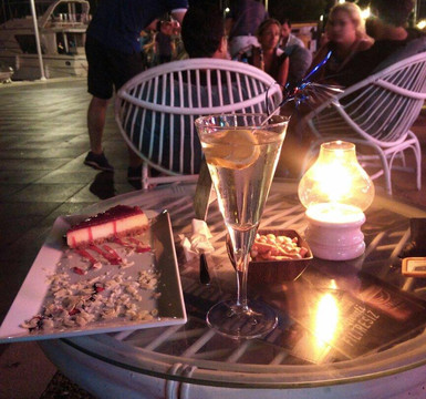 Kavaklidere餐馆和美食-Vazgal Cafe