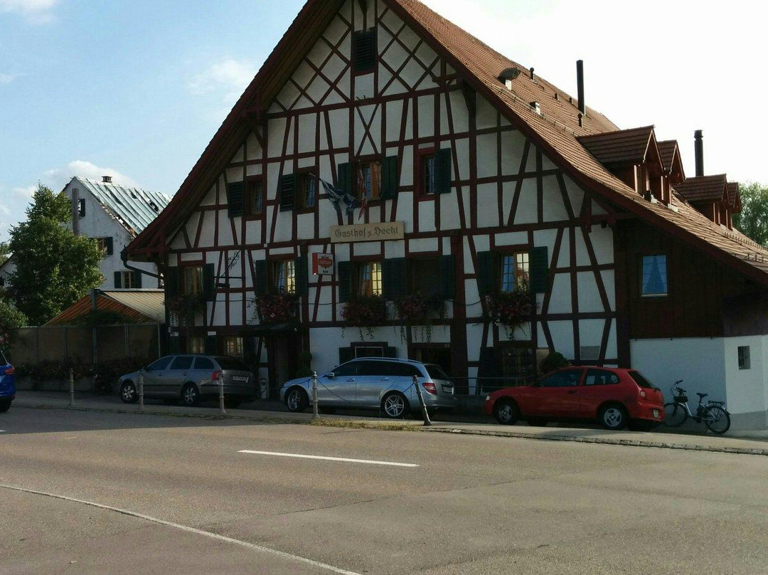 Lufingen餐馆和美食-Gasthof Hecht
