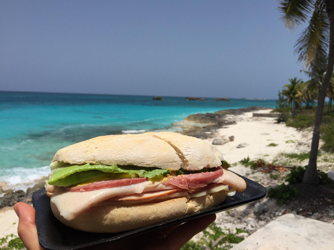 大埃克苏马餐馆和美食-Prime Island Meats and Deli