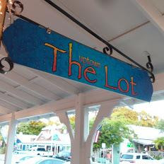 The Uptown Lot-Bradenton Beach必去景点