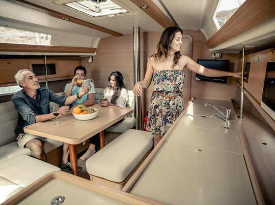 Golden Sail - Azores Yacht Charter-波尔图镇必去景点