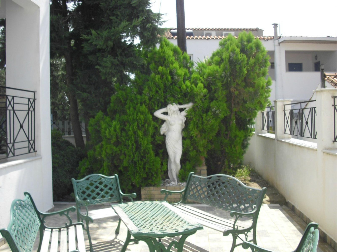 Lydia Art Deco