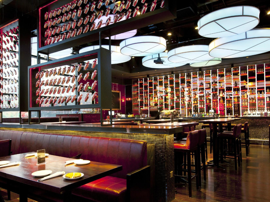 普艾斯餐厅酒吧