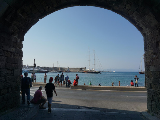 Old Town Treasure Hunt-Moschatos Travel-罗德城必去景点