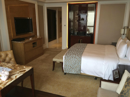 成都富力丽思卡尔顿酒店主图