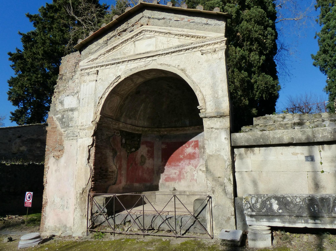 Via delle Tombe-庞贝必去景点