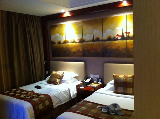 大连南航明珠大酒店主图