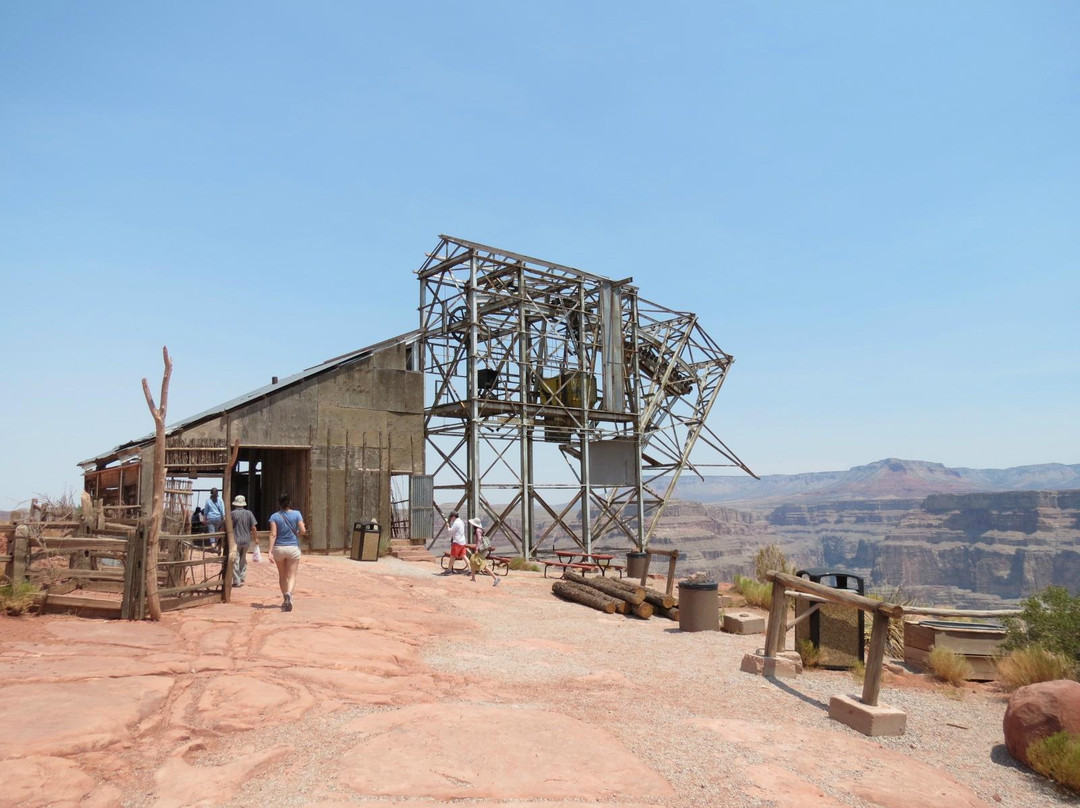 大峡谷西一日游-天空步行道-华拉派部落必去景点