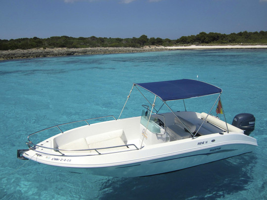 Mestral Menorca-休达德亚必去景点