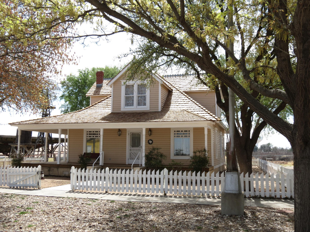 Million Barrel Museum - Giant Oil Tank-Monahans必去景点