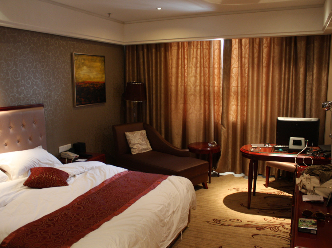 信合中州国际饭店主图