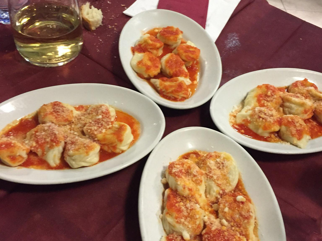 Settimo San Pietro餐馆和美食-Trattoria Gennargentu