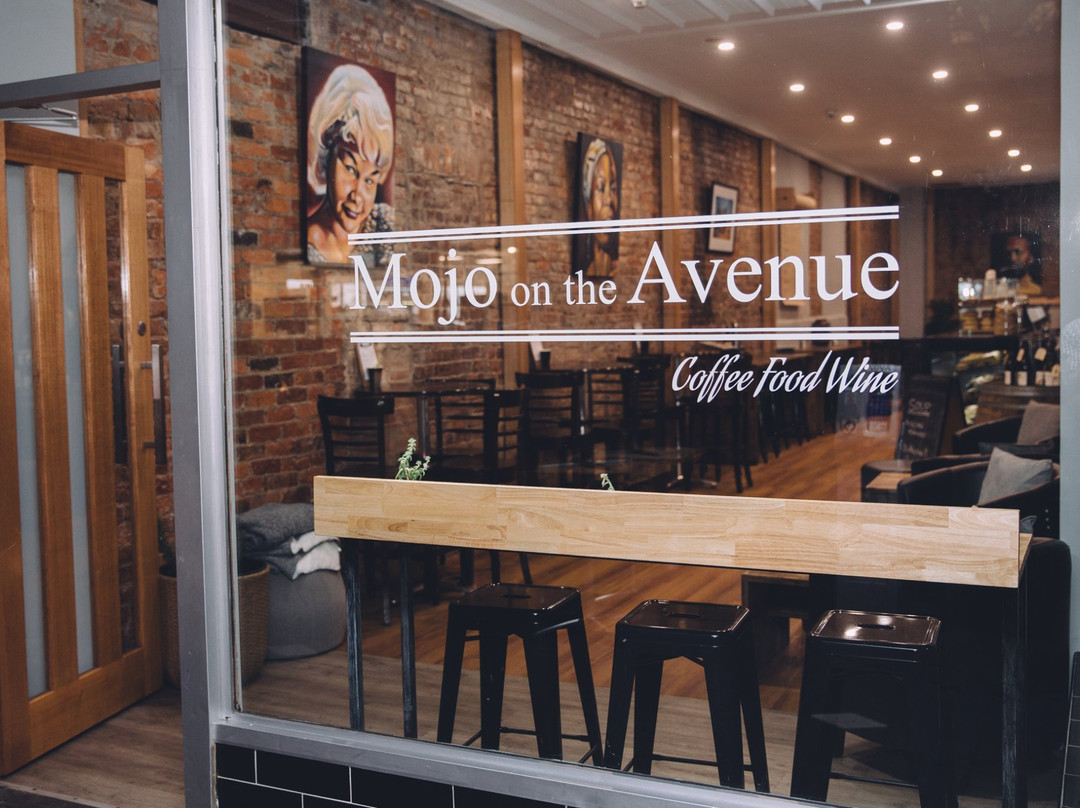 Mojo On The Avenue