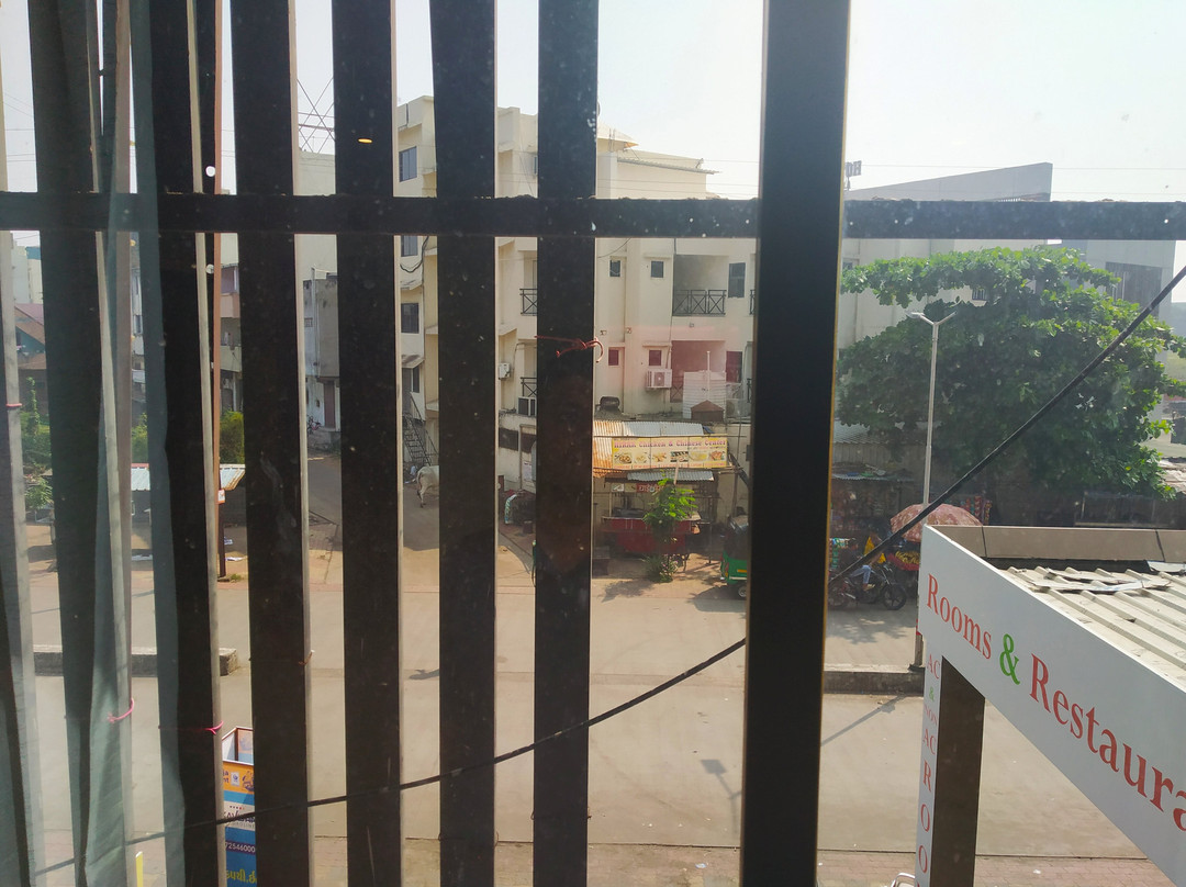 Capital O 79590 Hotel Raj Square