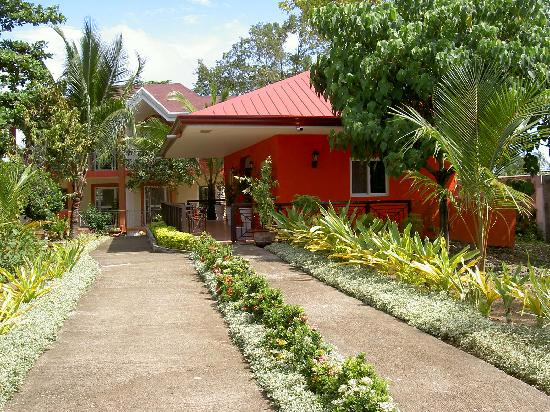 哈鲁海梦幻度假酒店以及餐馆