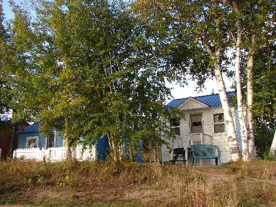 Saunders Sunrise Cabins
