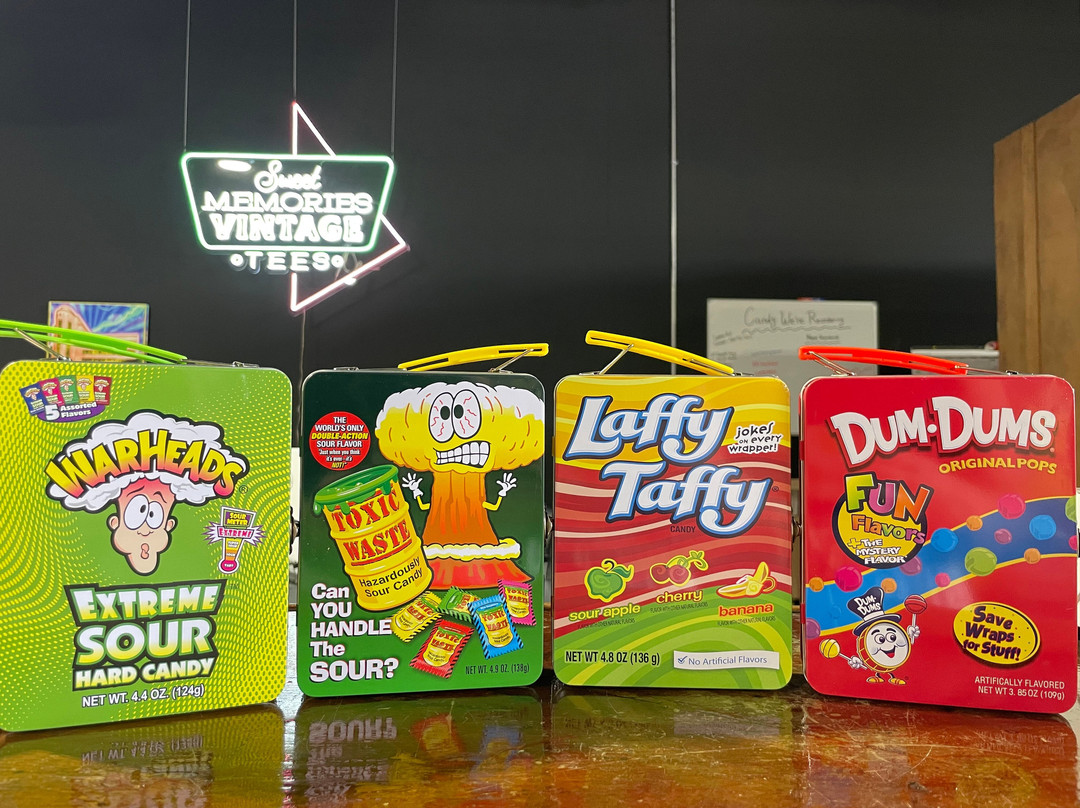 Sweet Memories Vintage Tees & Candy-Girard必去景点