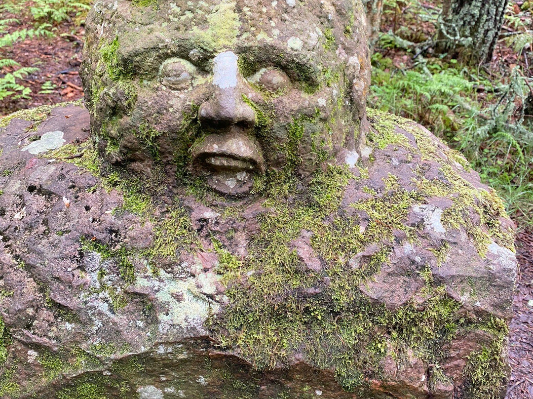 Frank Bruce Sculpture Trail景点图片