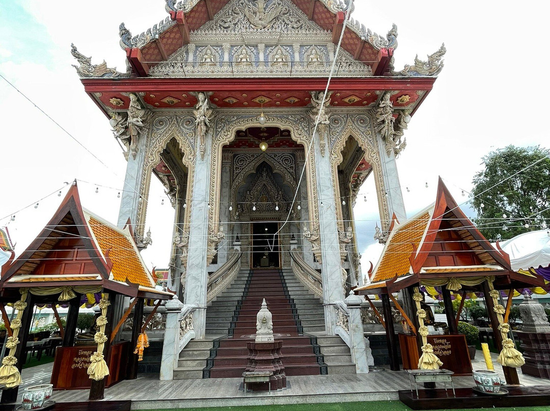 Wat Klang Bang Kaew景点图片