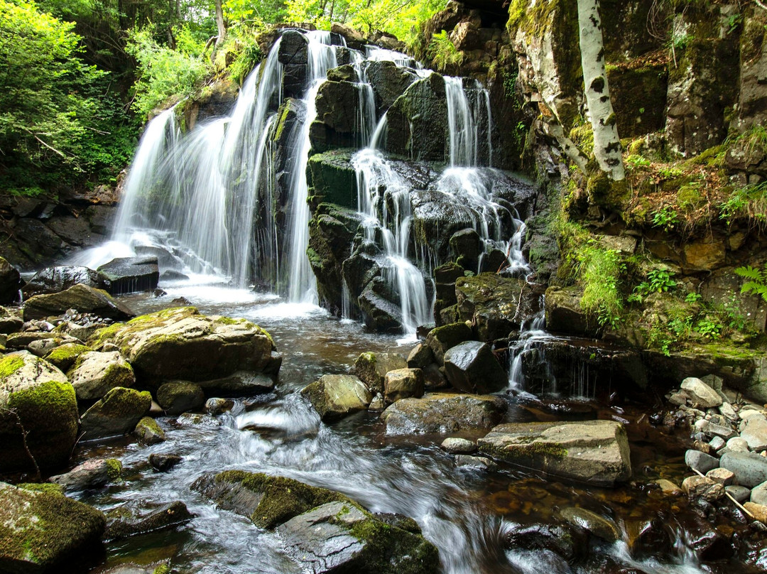 Cascades des Touzes-Saint-Chely-d'Aubrac必去景点