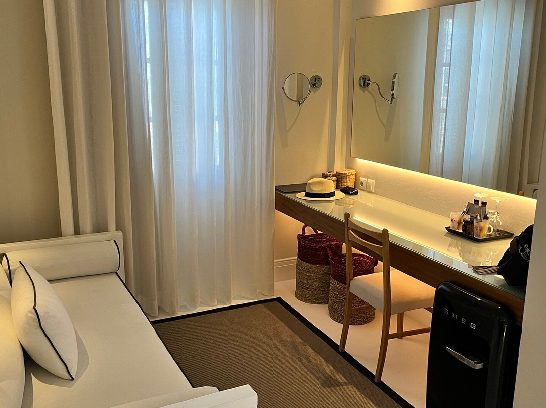 Zoe's Club Hotel主图