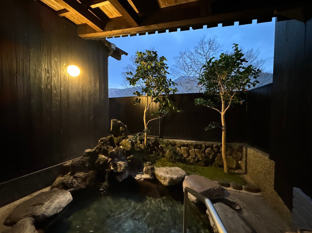 亚瓦拉诺萨图亚杜拉主图