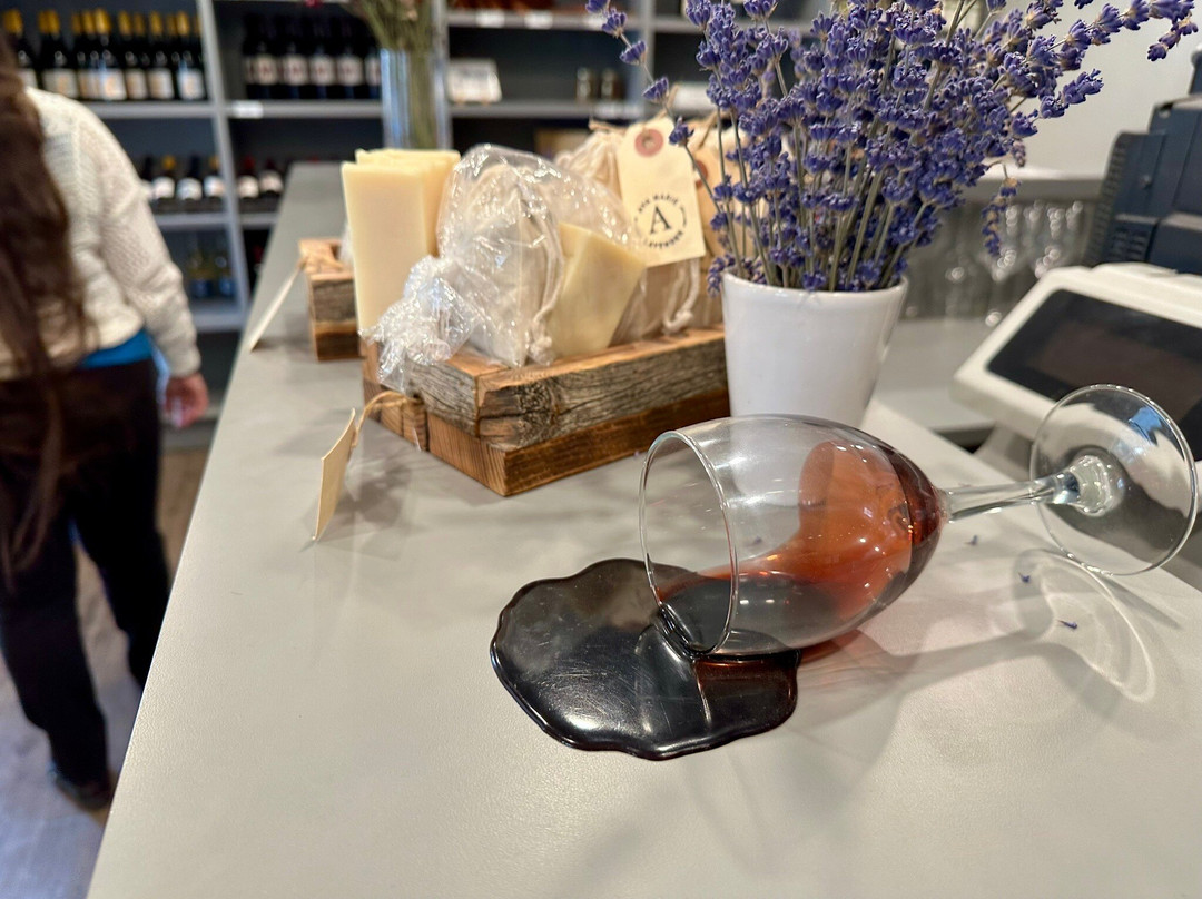 Crowsnest Vineyards-Cawston必去景点