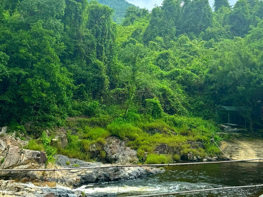 Yang Bay Waterfall-Khanh Vinh必去景点