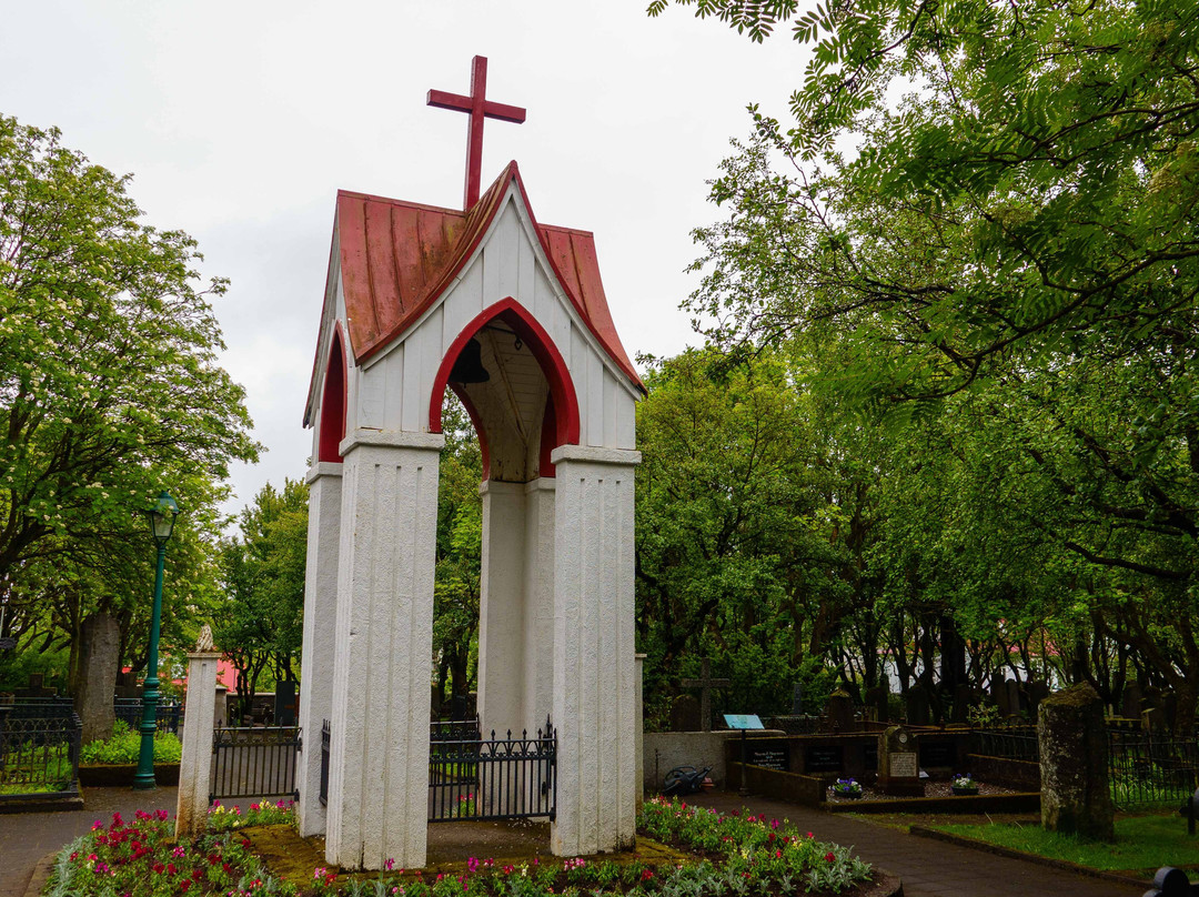 Cemetery Holavallagardur-雷克雅未克必去景点