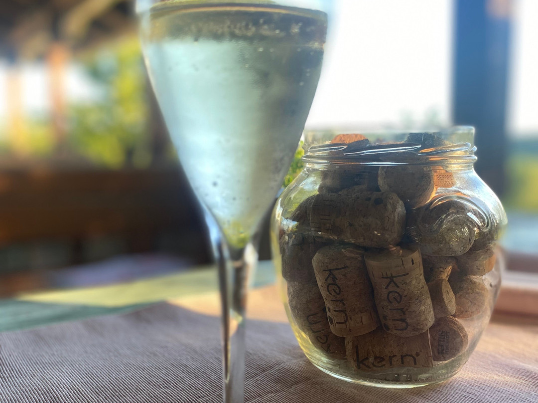 Kern Sparkart Champagne Terrace-Balatonszolos必去景点