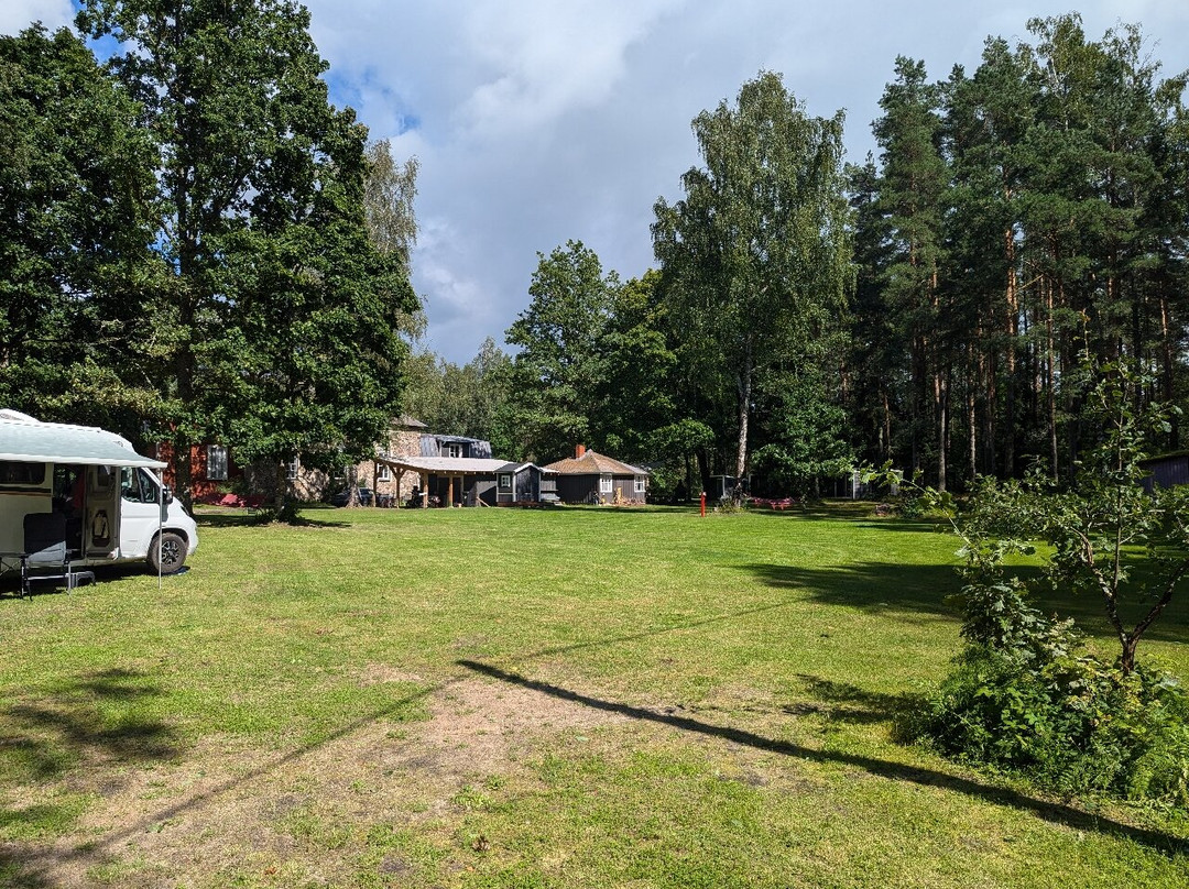 Uulu Kirik Kultuuri- ja Puhkeküla UKI