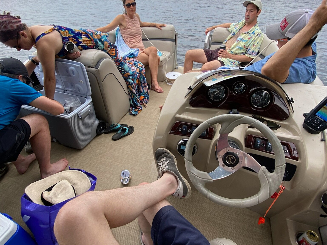 Capt Rogers Pontoon Boat Rental景点图片