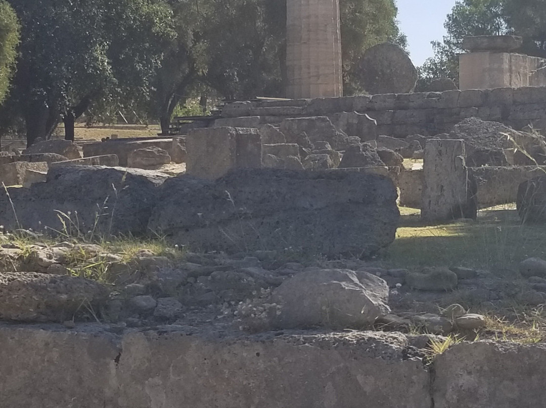 珀普洛斯酒店主图