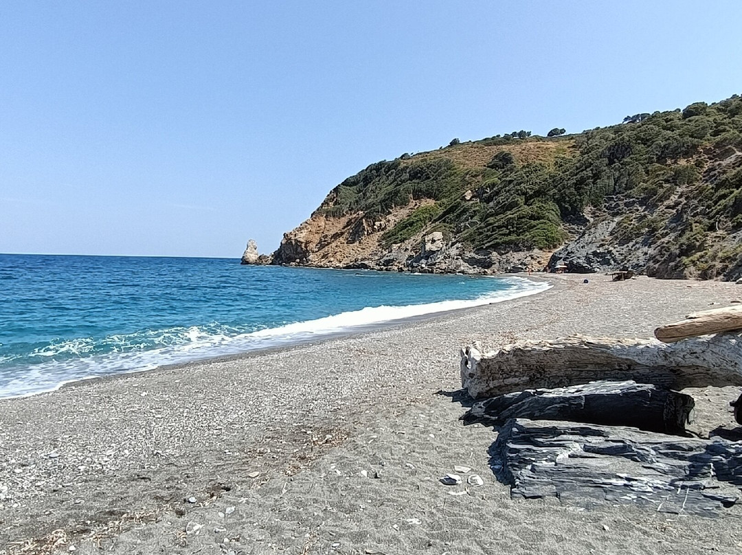 Megas Gialos Beach-Kalivia必去景点