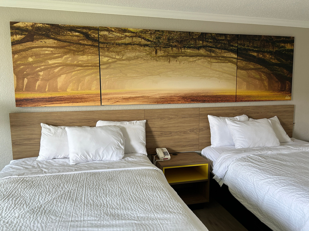 Days Inn By Wyndham Hinesville Near Fort Stewart