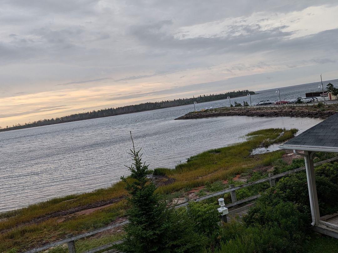 Northport Pier Inn主图