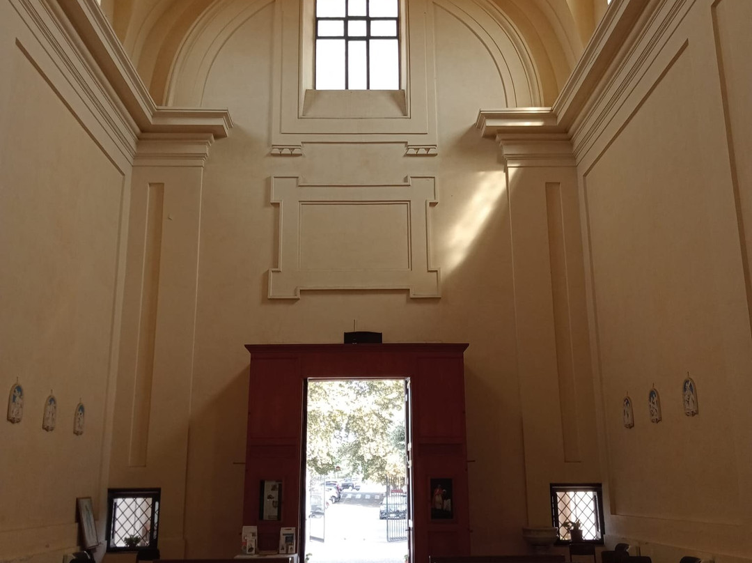 Chiesa del Crocifisso-菲乌米奇诺必去景点