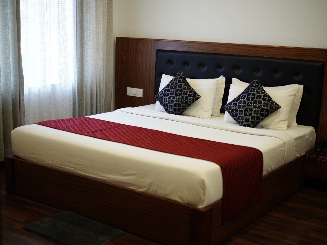 Four N Square Residency主图