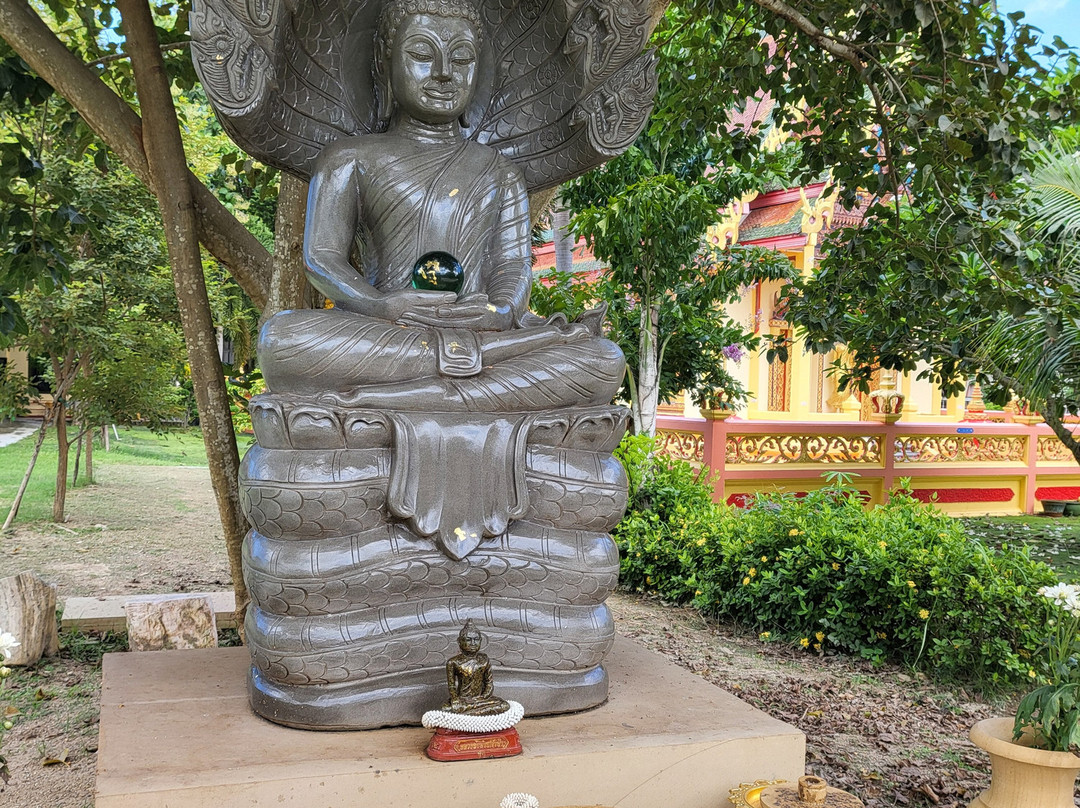 Wat Mongkol Wararam-奈阳必去景点