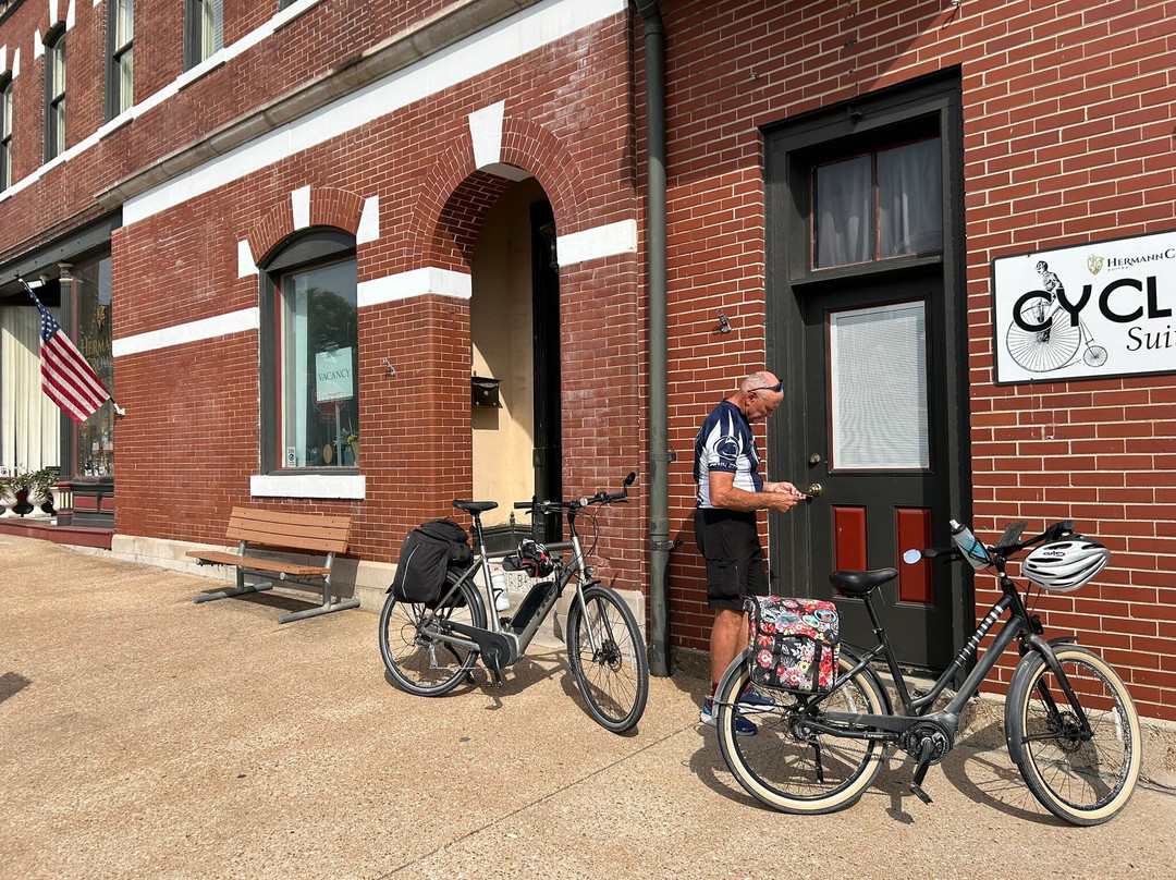 Hermann Crown Suites主图