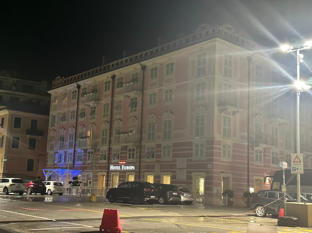 欧洲设计1877温泉酒店主图