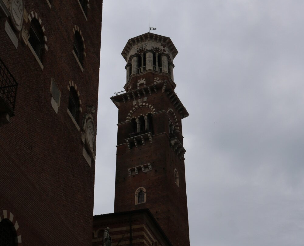 Torre dei Lamberti景点图片